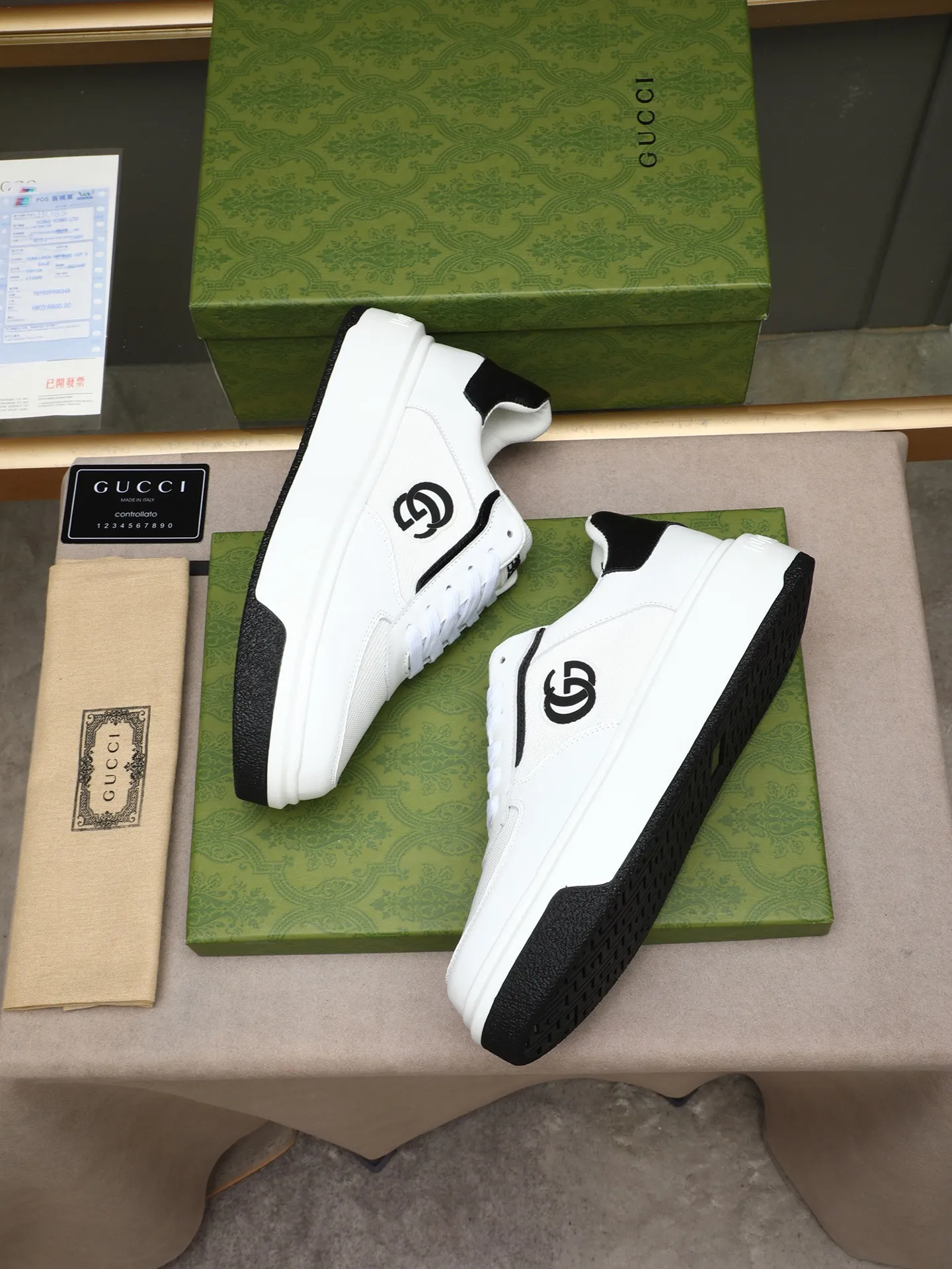 Men's shoes 💰480 New men's shoes GUCCI Fashion trend Made of first-layer calfskin ➕ washed sheep lining! The foot feels super comfortable and the workmanship is impeccable. Foam ultra-light outsole, size: 38-44 (45 customized) 3 colors to choose from!